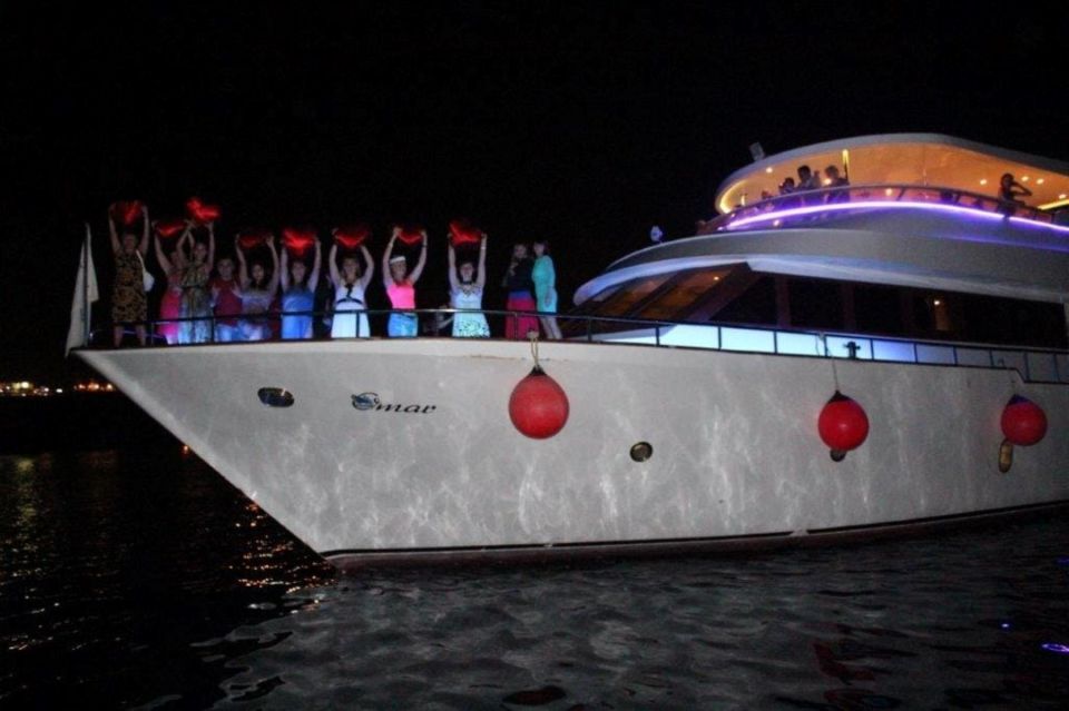 Sharm El Sheikh: Dinner Cruise on a Luxury Yacht With Show - Full Description