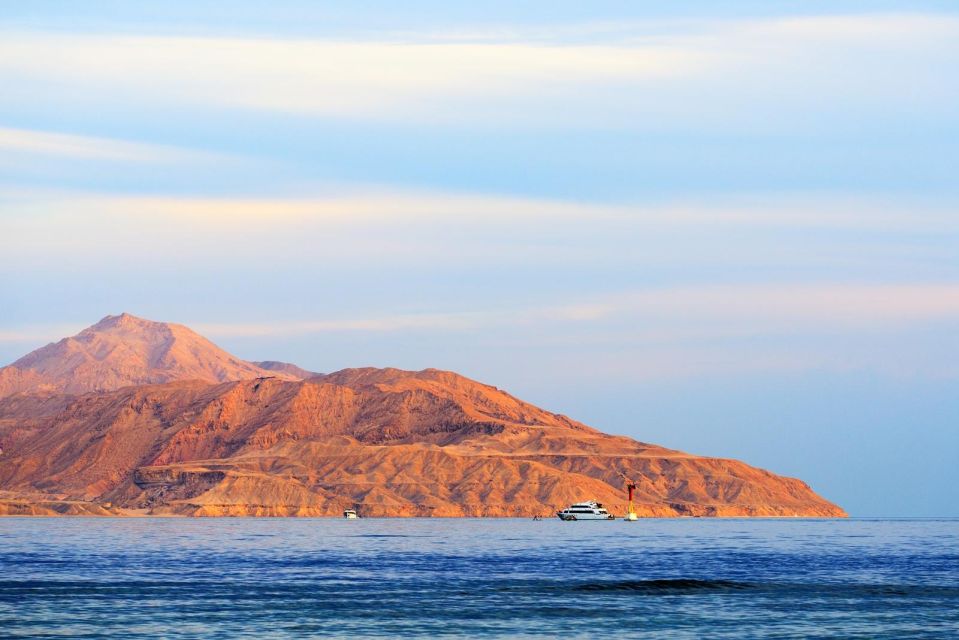Sharm El Sheikh: Private Speedboat Trip to Tiran Island - Activity Description Breakdown
