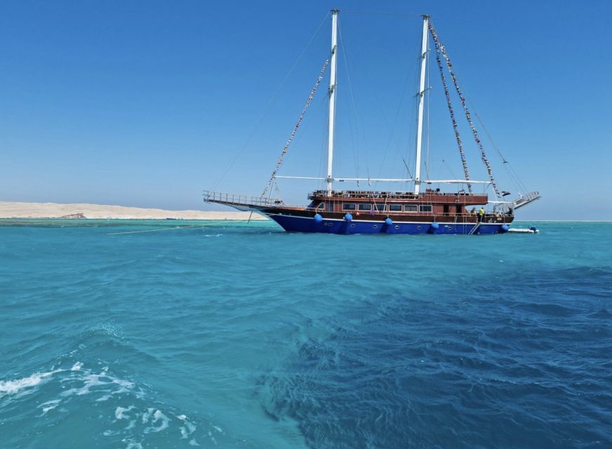 Sharm: Pirates Sailing Boat to Ras Mohammed & Buffet Lunch - Customer Reviews