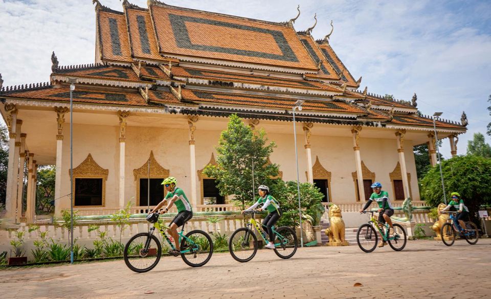 Siem Reap: Morning City Bike Tour With Local Expert - Highlights and Experiences