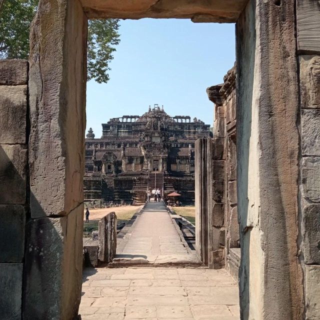 Siem Reap: Visit Angkor With a Spanish-Speaking Guide - Directions