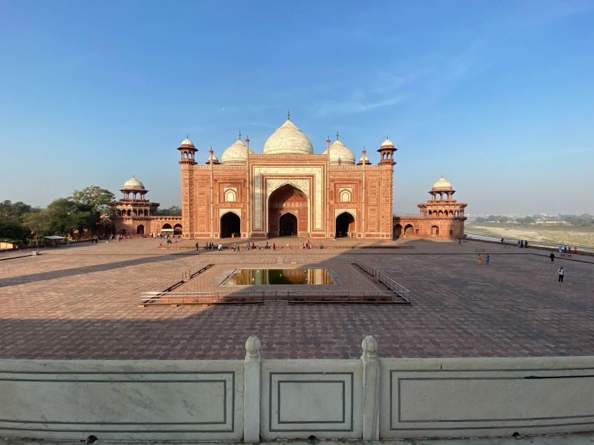 Skip-The-Line Taj Mahal Sunrise Tour From Delhi by Car - Location Information and Activities