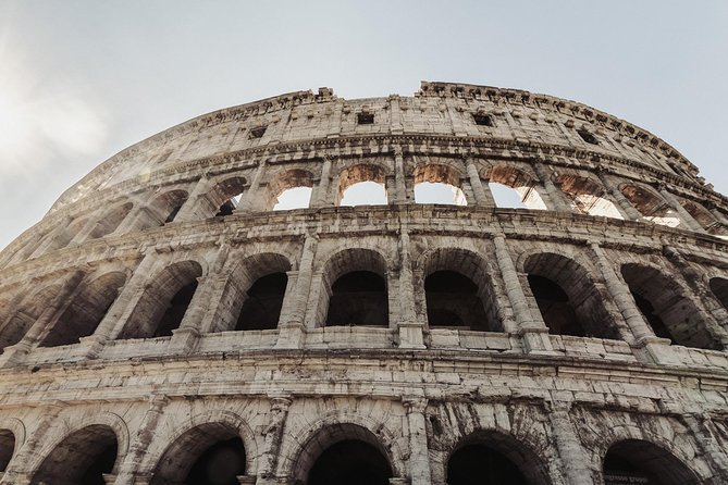 Small-Group Colosseum Tour With Roman Forum & Palatine Hill - Tour Guide Qualities