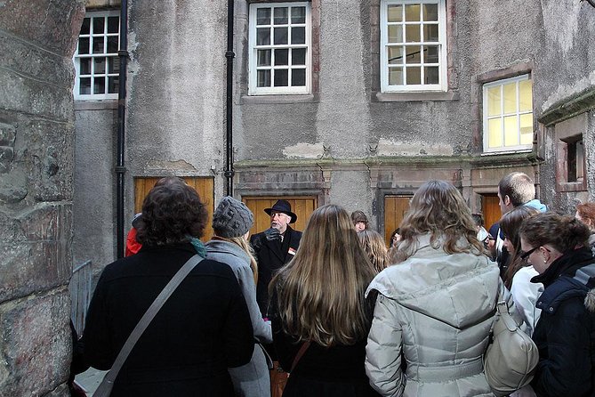 Small Group Royal Mile Walking Tour - Optional Edinburgh Castle - Traveler Tips and Mixed Reviews