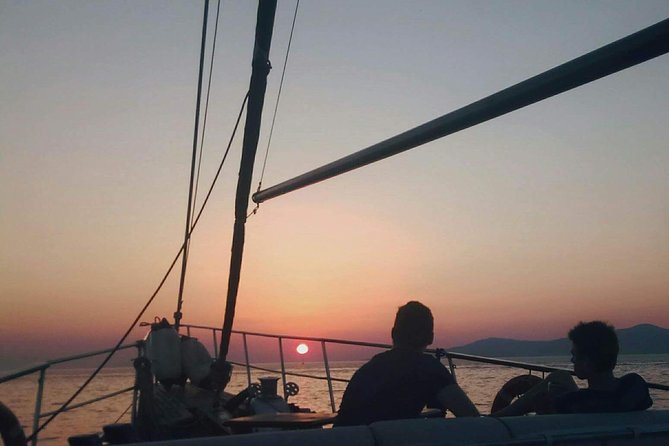 Sunset South Coast Sail Cruise With Lunch,Drinks, Optional Transfer - Host Responses