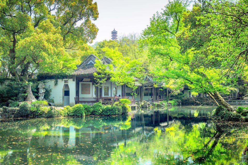 Suzhou: Gardens and Tongli or Zhouzhuang Water Town - Activity Details