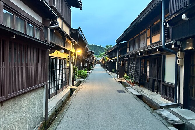Takayama Night Tour With Local Meal and Drinks - Cultural Experience Highlights