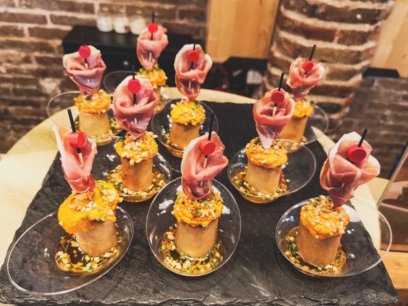 Tapas & Wine, Private Tour in Barcelona'S Traditional Taverns - Reviewer Experiences