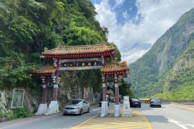 Taroko Gorge Day Tour From Taipei by Train - Reviews and Ratings Overview