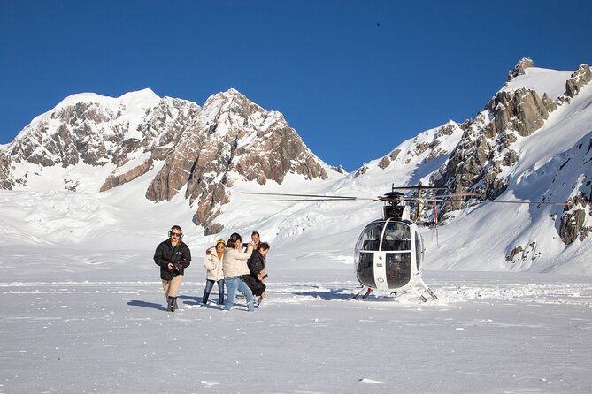The GRAND TOUR, Snow Landing (Allow 40 Minutes - Departing Franz Josef) - Traveler Photo Opportunities