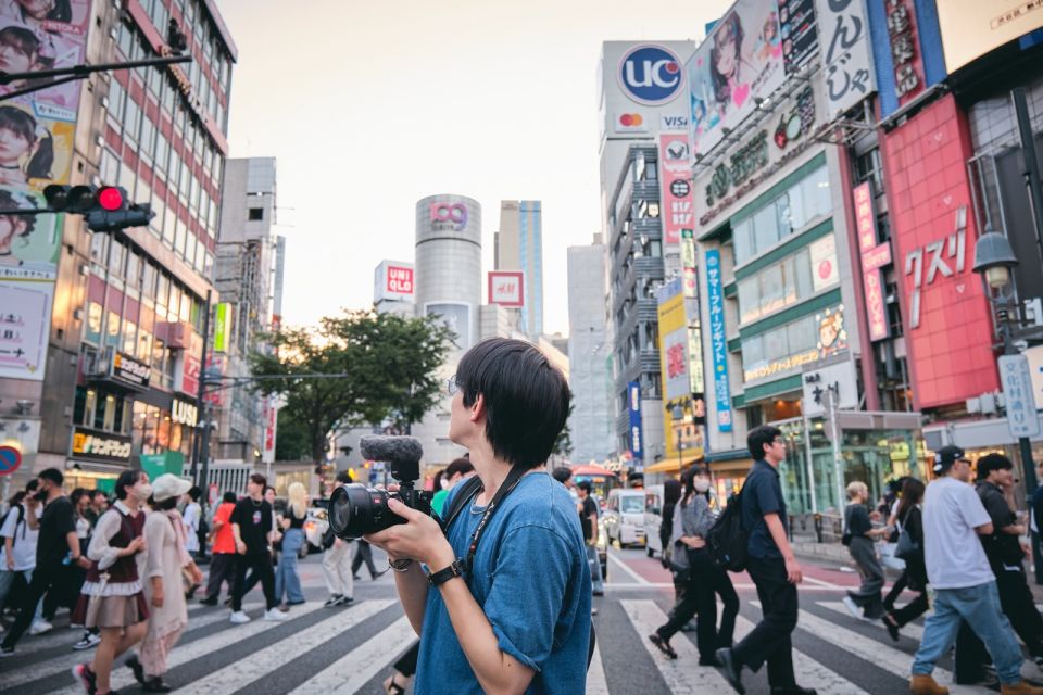 Tokyo: Shibuya & Shinjuku Photo & Vlog Shooting Tour