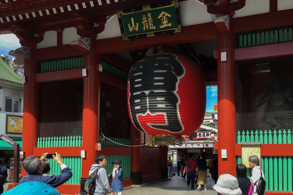 Tokyo: Tsukiji and Asakusa Food Tour - Asakusa Visit