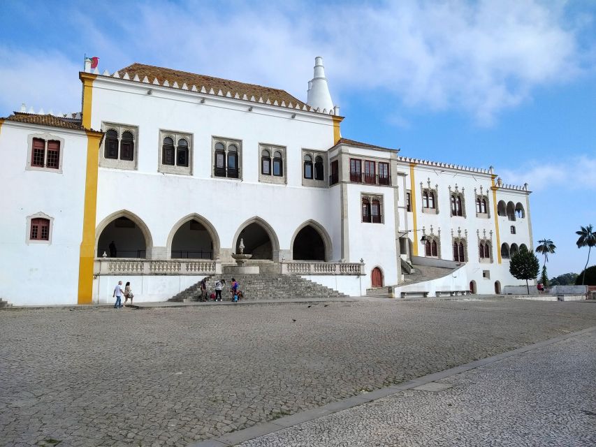 Tour Sintra, Azenhas Do Mar, Cabo Da Roca, and Cascais - Booking and Availability Information