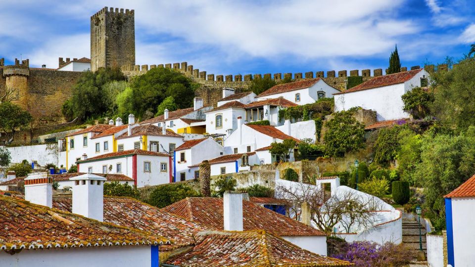 Tour to Fátima, Nazaré and Óbidos (Full Day) SEDAN - Unveiling Óbidos Heritage