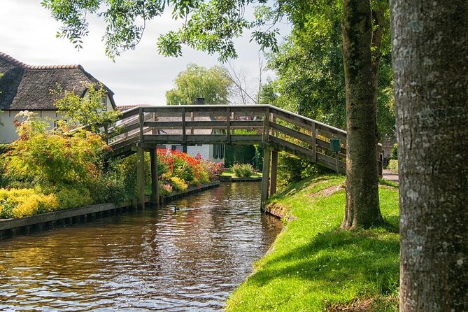 Tour to Giethoorn and Keukenhof Tulip Fields From Amsterdam - Additional Resources