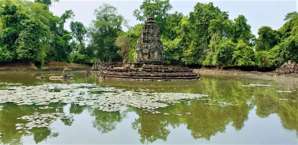 Trekking, Hiking To Kbal Spean And Banteay Srei Private Tour