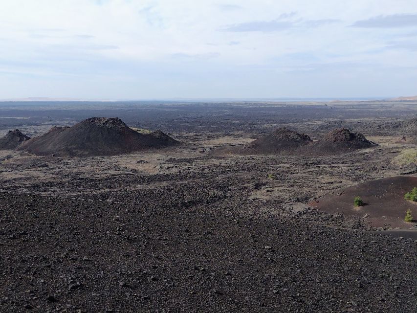 Twin Falls: Craters of the Moon Full-Day Tour With Lunch - Hiking Inferno Cone