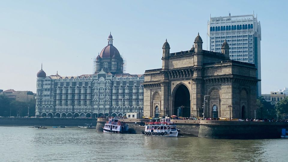 Two Days in Mumbai: Sightseeing, Slum, Elephanta & Market - Cultural Immersion and Local Markets
