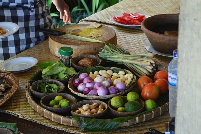 Ubud Cooking Class Bali With Balinese Chef - Explore Local Markets for Ingredients