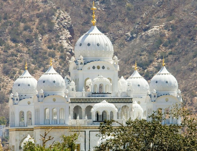 Udaipur to Jaipur via Pushkar Private Tour by Cab - Sightseeing Itinerary
