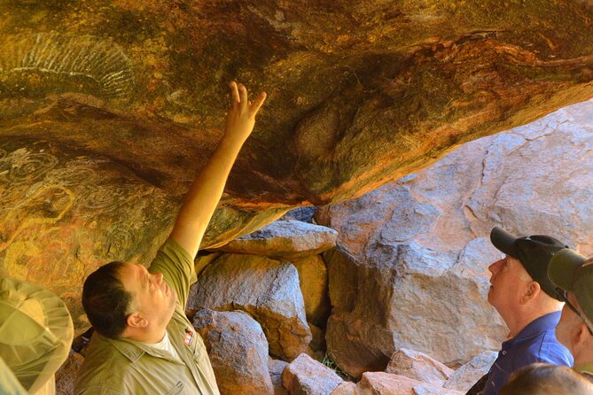 Uluru Small Group Tour Including Sunset - Positive Pickup and Drop Off Logistics