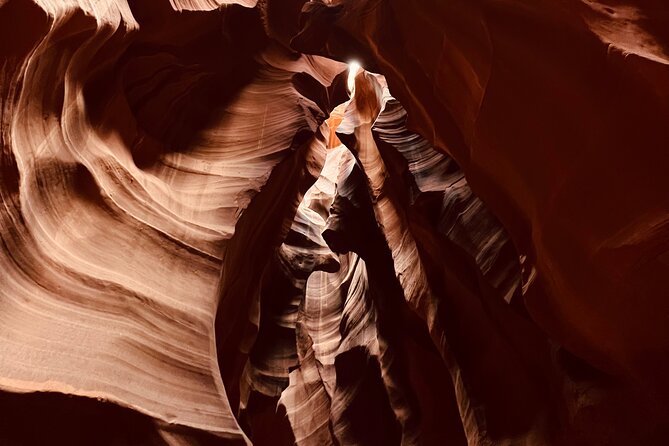 Upper and Lower Antelope Canyon Half Day Tour From Page - Tour Guides Recognition