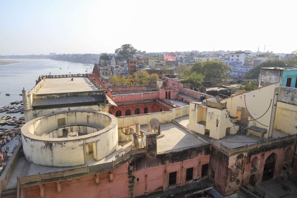 Varanasi: 2-Day Spiritual Tour With Gange Aarti & Boat Ride - Inclusions: Transfers and Accommodation