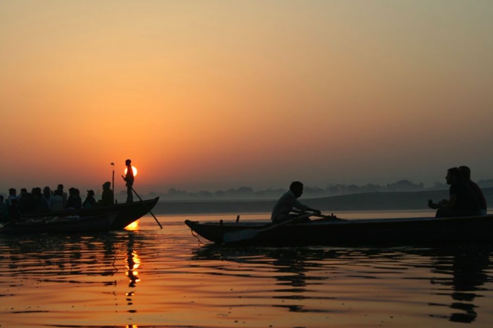 Varanasi: 3-Hour Evening Aarti Tour With Boat Ride - Aarti Ceremony