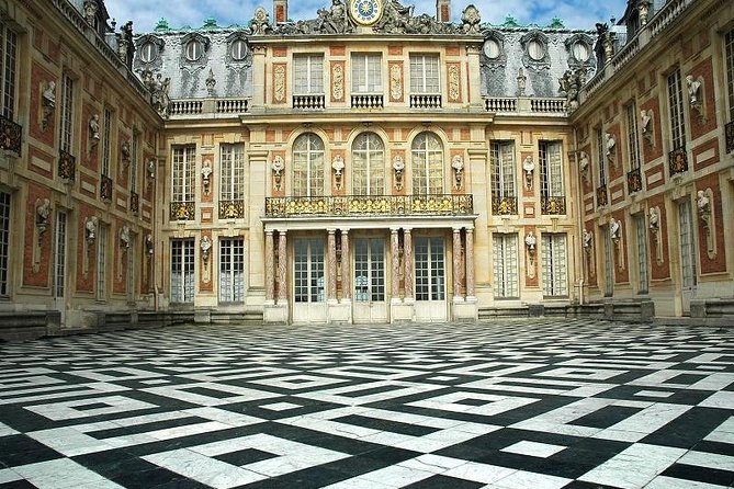 Versailles Palace Priority Access Guided Tour From Paris - Guide Expertise