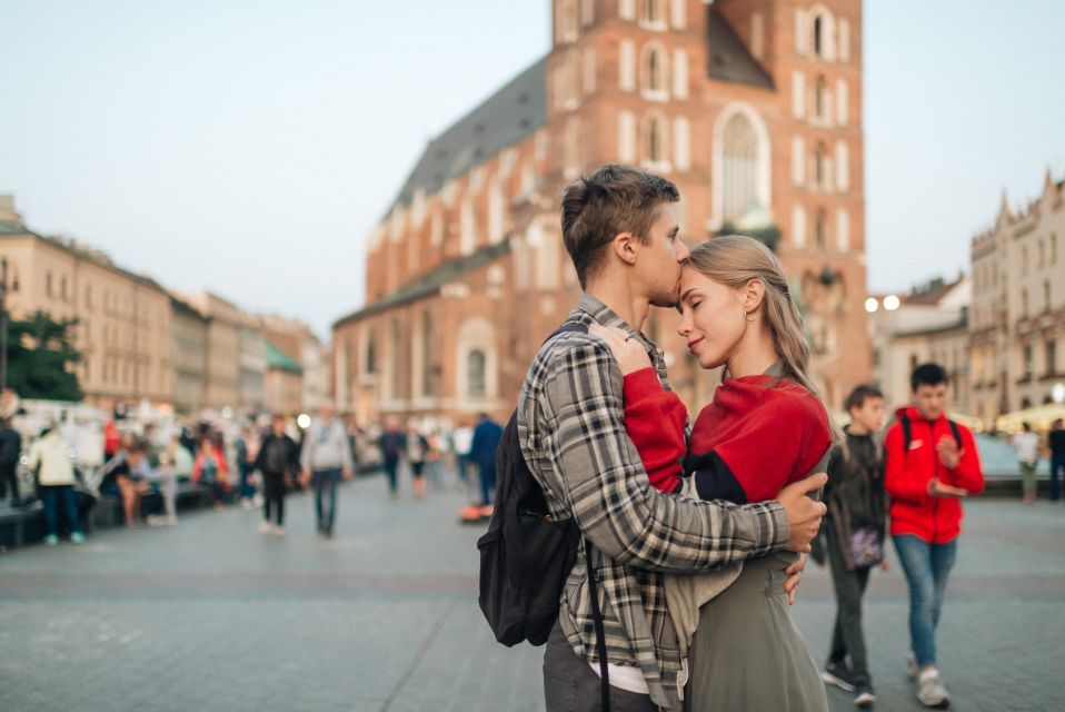 Wawel Castle & Cathedral Skip the Line Small Group Tour - Logistics Information