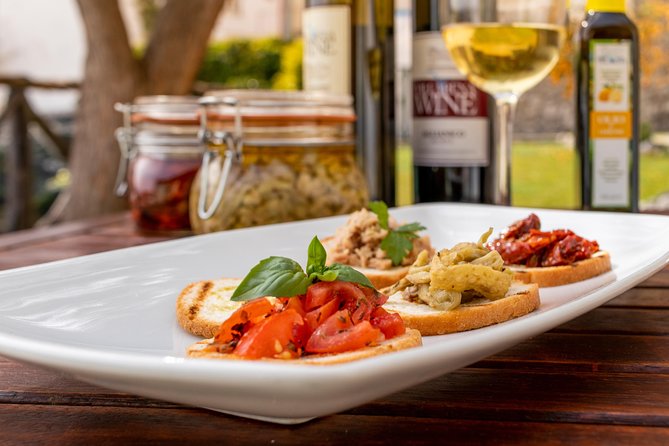 Wine & Food Tasting in Villarena - Cancellation and Reviews