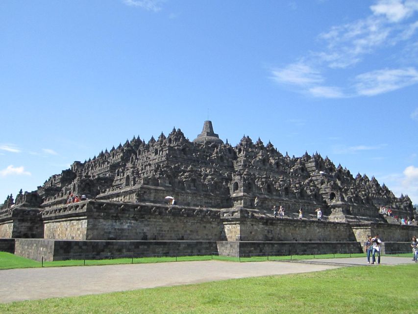 Yogyakarta Borobudor Climb to the Top and Prambanan - Additional Information