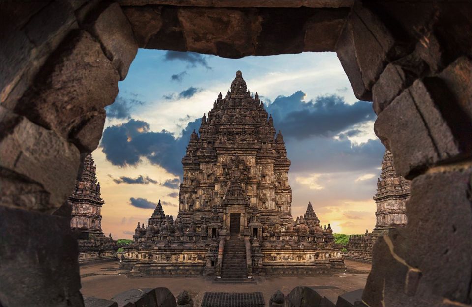 Yogyakarta: Borobudur & Prambanan Guided Tour W/ Entry Fees - Buddha Statues and Optional Temples Visit