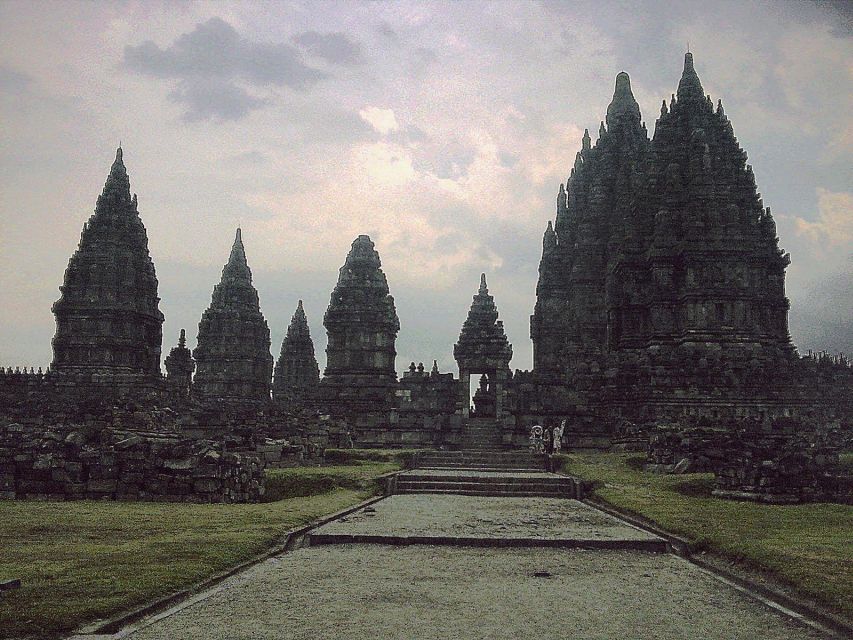 Yogyakarta : Borobudur & Prambanan With Climb Ticket & Guide - Booking Benefits