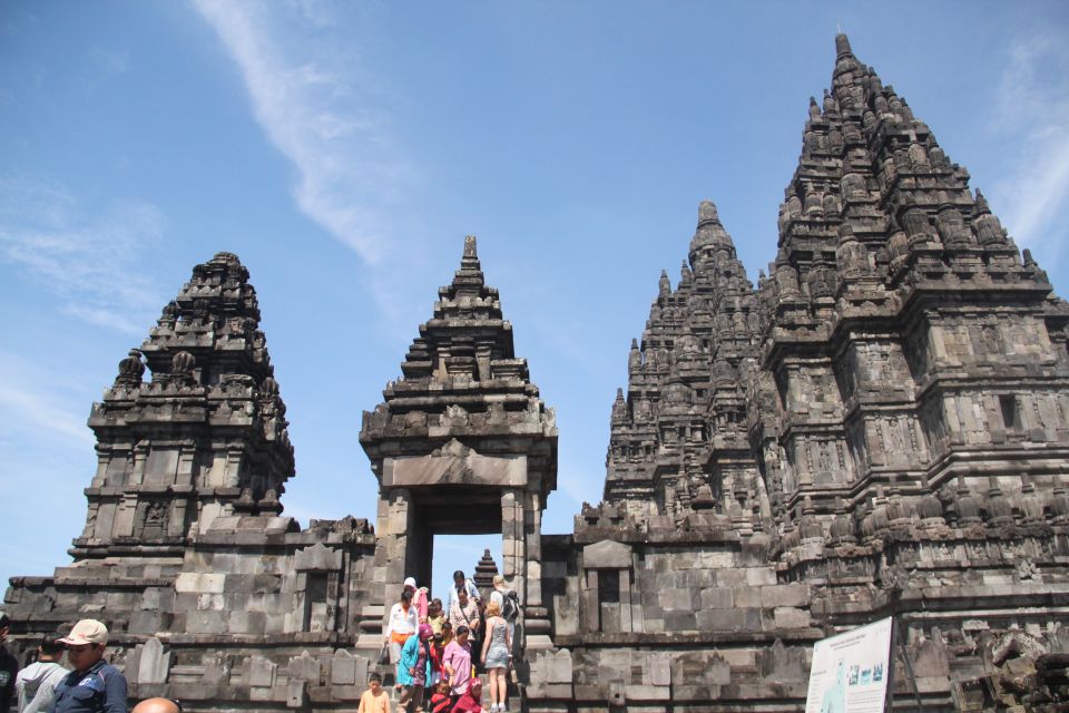 Yogyakarta: Borobudur Sunrise & Prambanan Temple Guided Tour - Customer Reviews