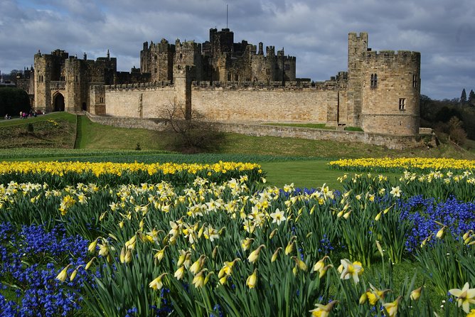 1 Day Alnwick Castle, Holy Island & Scottish Borders - Common questions