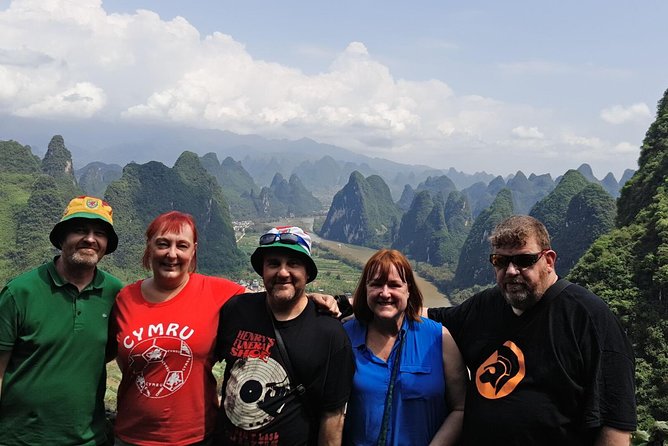 1-Day Guilin Tour to Reed Flute Cave, Xianggong Hill, Bamboo Boat and Night Show - Common questions