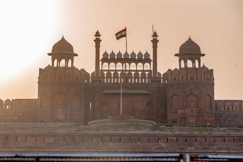 2 Day Delhi & Agra Highlight Tour With Taj Mahal by Car - Tour Logistics