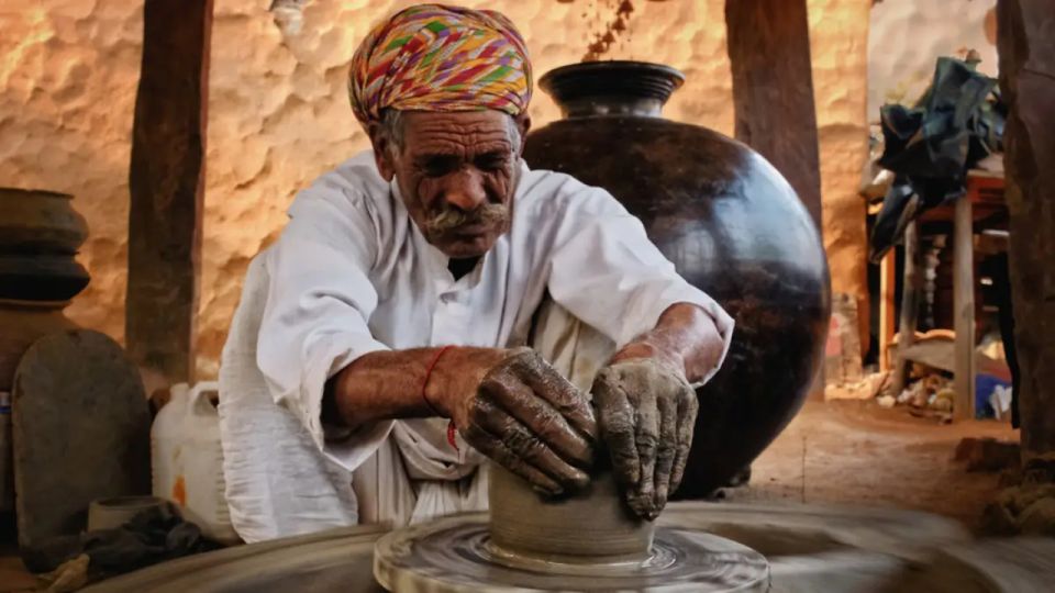 2 Days Bundi Private Tour From Jaipur With Pottery & Crafts - Common questions