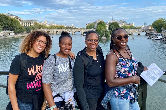 2 Hour Outdoor Group Activity in PARIS: PARIS, MY HEART - Cancellation Policy