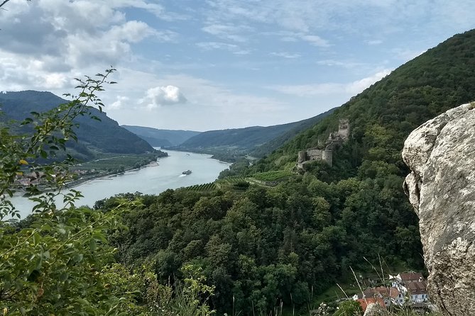 3-Hour Private Hiking Tour to Historic Places Around Spitz in Wachau Valley - Booking and Pricing