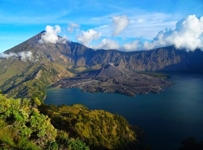 3D2N Trekking Mt Rinjani to Summit, Lake, Hot Spring - Tour Logistics & Itinerary Details