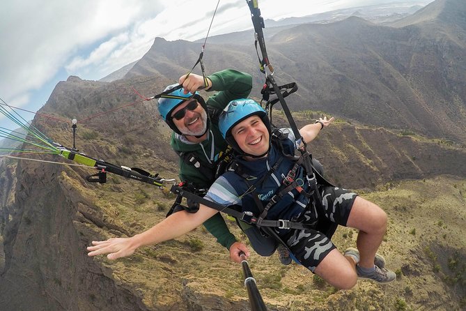 Acrobatic Paragliding Tandem Flight in Tenerife South - Cancellation Policy and Customer Reviews