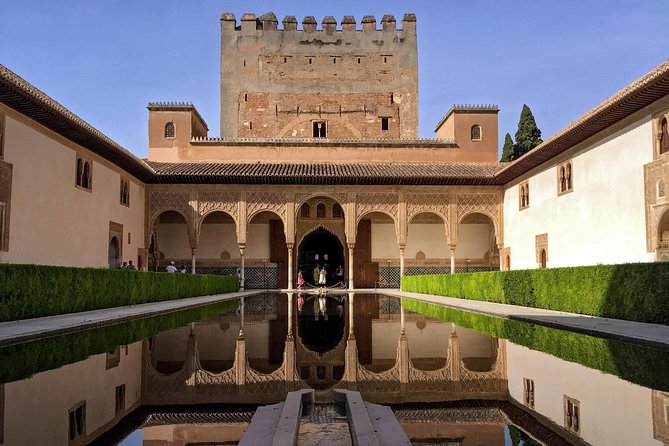 Alhambra & Generalife: Exclusive 3-Hour Private Tour With Tickets Included - Overall Experience