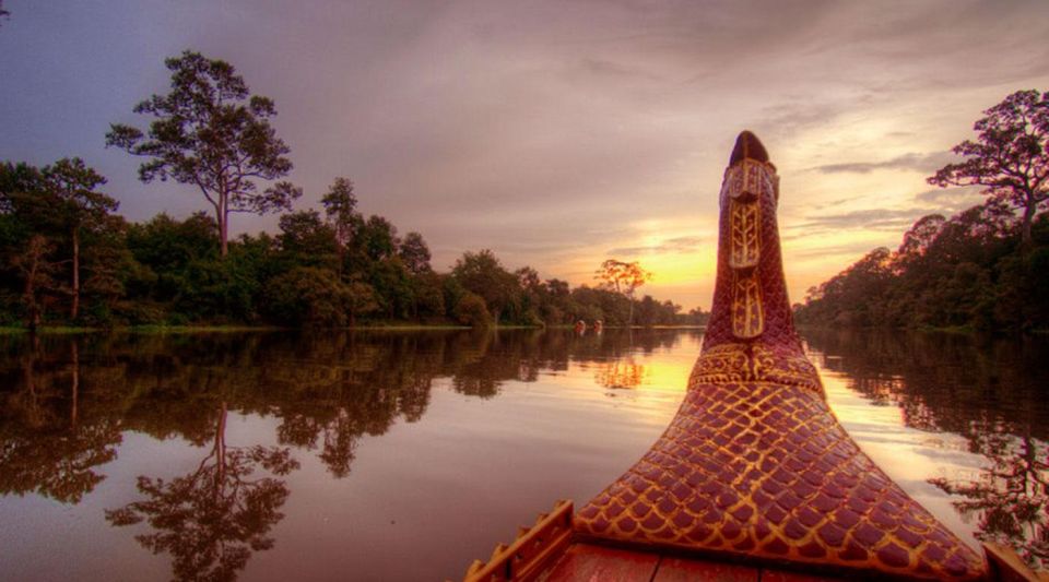 Amazing Sunset With Angkor Gondola Boat Ride - Common questions
