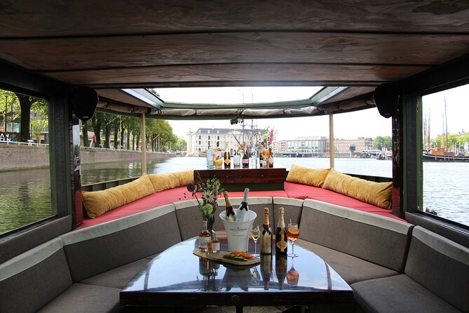 Amsterdam: Luxury Boat Cruise With Beers, Wines & Cocktails - Boat Features