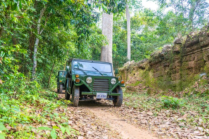 Angkor Sunrise Jeep Tour - Inclusive Breakfast & Lunch - What to Bring