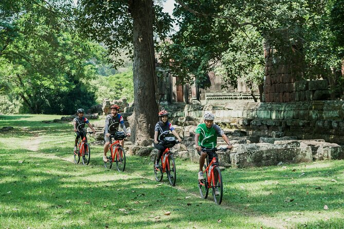 Angkor Sunrise Tour by Bike With Breakfast, Lunch & Tour Guide - Benefits and Highlights