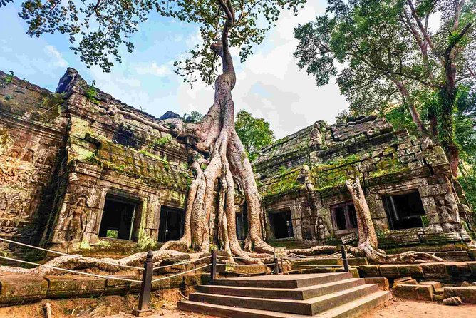Angkor Wat Private Day Tour From Siem Reap - Expert Guided Tour