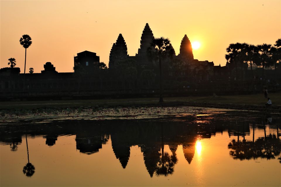 Angkor Wat: Private Sunrise Tour With Champagne Breakfast - Tour Itinerary